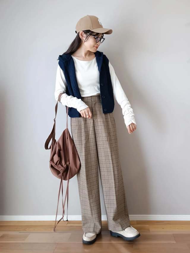 【ロンTの重ね着コーデ1】ニットベスト・ファーベストを羽織る