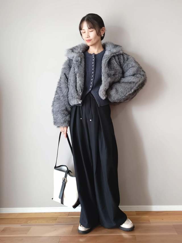 1｜ショート丈のファーブルゾン