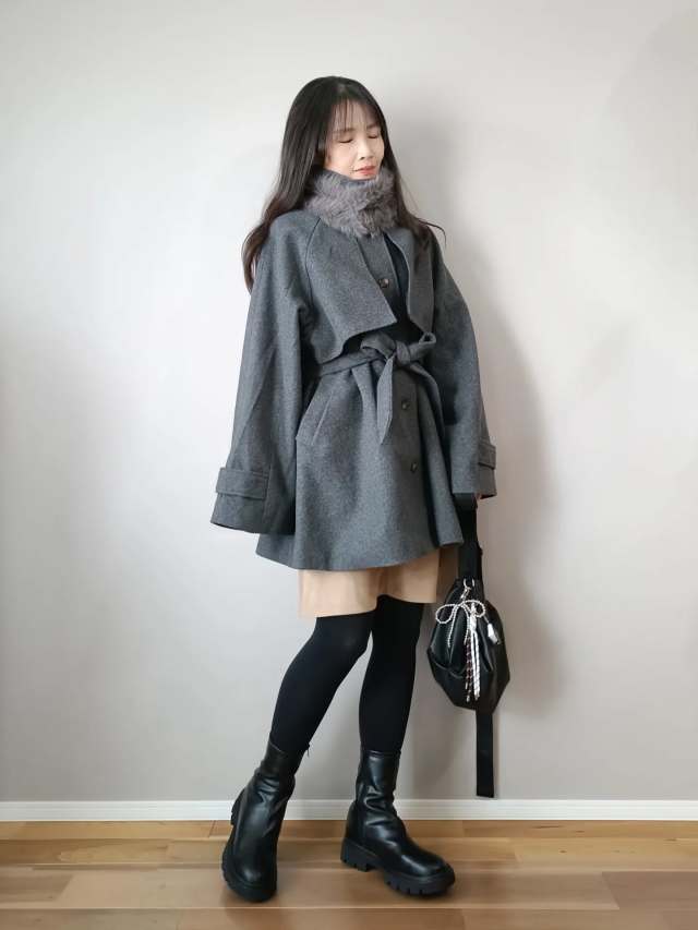 黒ブーツ×黒タイツ