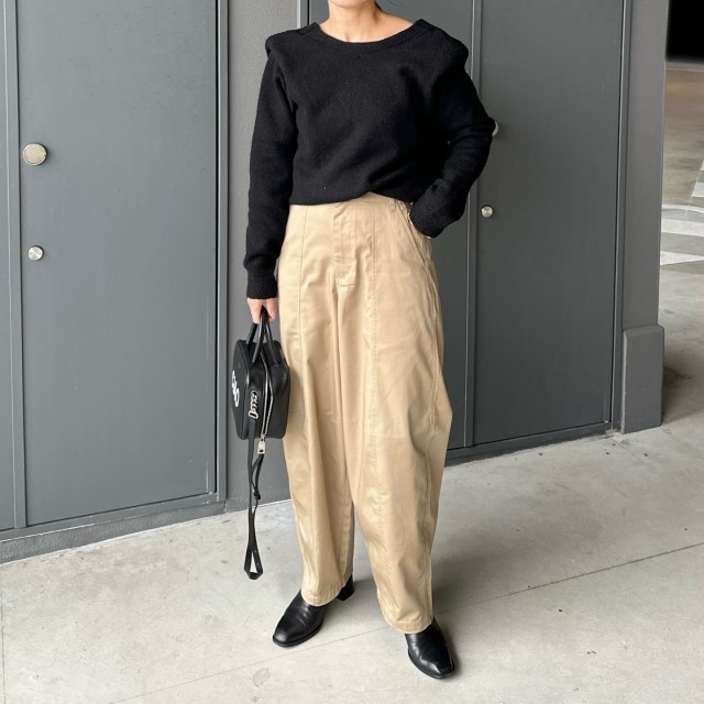 【ワイドパンツに合うトップス2】パワーショルダーでちょいモードに！