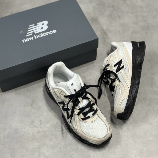 2｜ゴツすぎない厚底スニーカー