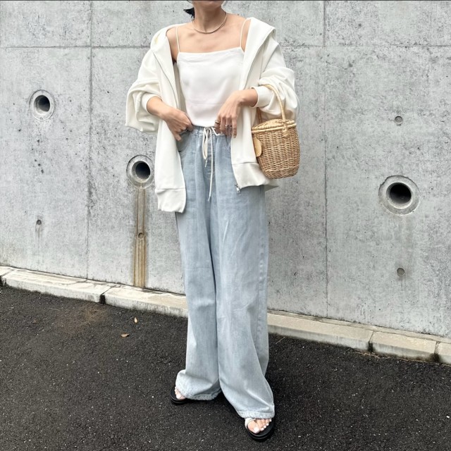 2｜オーバーサイズパーカー