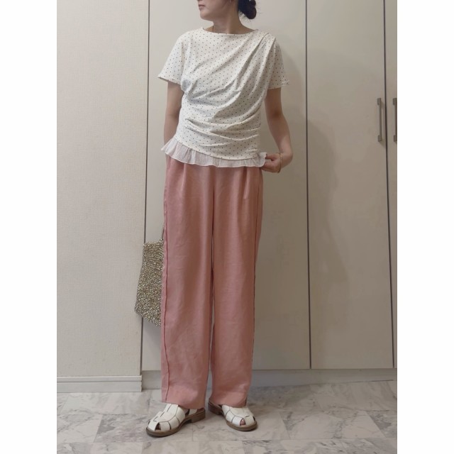 トップスはきちんと見えするデザインTシャツが便利！