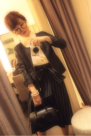 ノーカラーだから辛すぎない！ レザーの黒ジャケットをシックに着こなそう♪