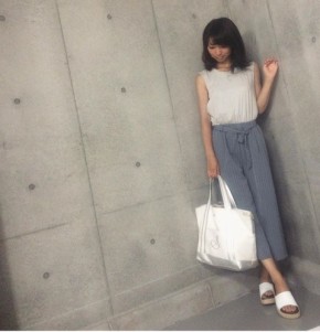 ナチュラルなホワイト×グレー×シルバーの組み合わせ♪