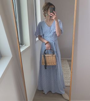 花柄 ワンピース ブルー ロング フレア Vネックのコーディネート一覧 Cbk カブキ