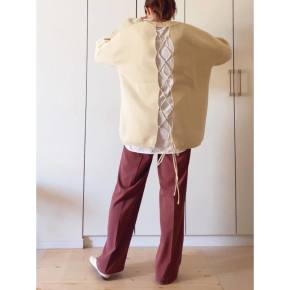 ホワイト 長袖 ニット レースアップ ボリューム バックシャンのコーディネート一覧 Cbk カブキ