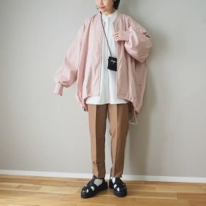 ハンズフリーで可愛いポシェットを斜め掛け