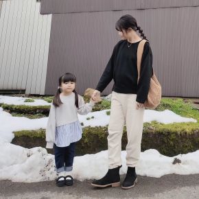 シンプルコーデはショートブーツで足元にひと技プラス