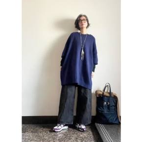 チュニックワンピース×デニムパンツ