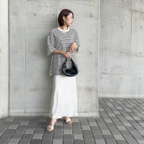 【ロング丈の白スカート】着るだけでおしゃれに決まる