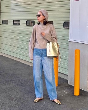 【ライトブルーのワイドデニムパンツ】ペールトーンコーデ×アクセントになる小物をON!