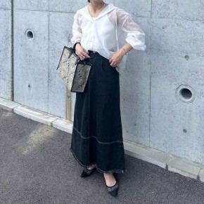 シアーなパーカーはカジュアルな透け感がおしゃれ!