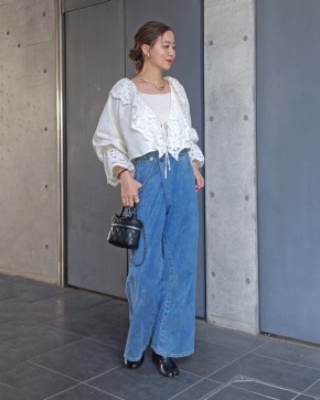 トレンドライクにマンネリ解消「甘めブラウス×ワイドパンツ」