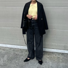 ポロニットにジャケットを羽織ってオフィスカジュアルに