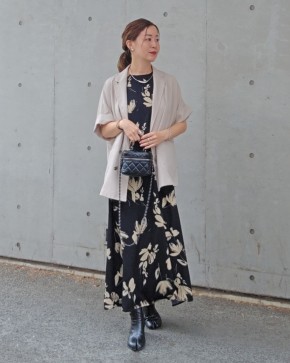 半袖ジャケット×ワンピースの華やかコーデもステキ!