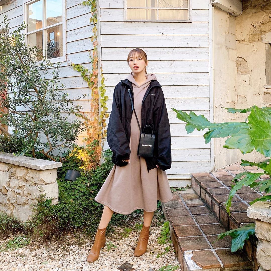 BALENCIAGA ブラウン レザー ワンピース　34 Balenciaga Motocross Brief Giant 21 Leather Tote Bag (SHG-31589)