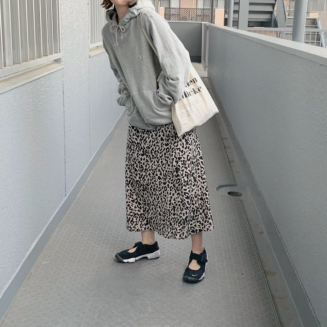 01T469☆ COOLATIQUES グレー レース スカート パーカー M 01T469☆ COOLATIQUES グレー レース スカート パーカー M