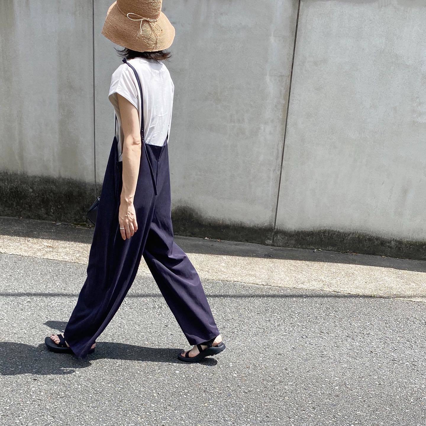 ベージュ ストローハット 黒リボン付き ヘレンカミンスキー