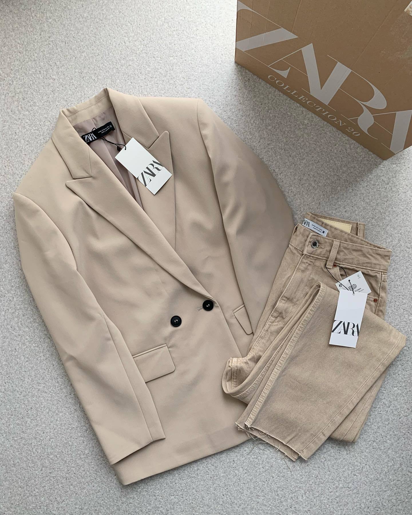 ZARAベージュ ジャケットとパンツのセット xxdohwx3vvcboomynbnx.jpg