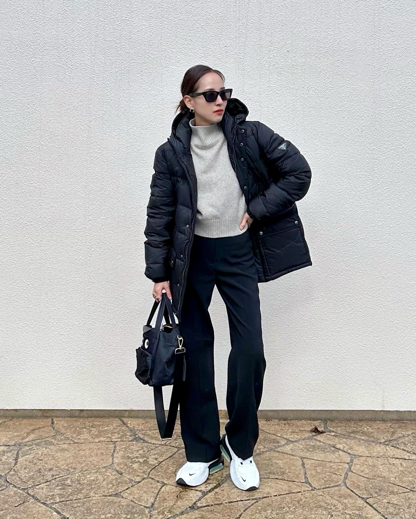 ブラック ハンドバッグ 無地 2way Anya Hindmarch（アニヤハインド