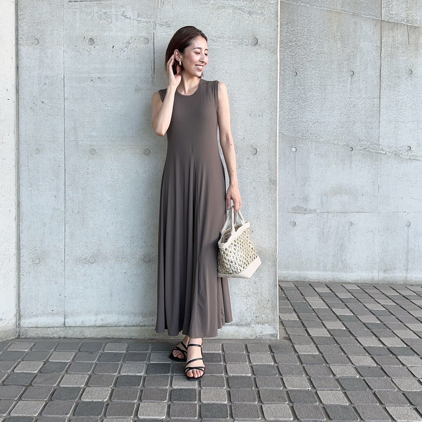 ワンピース ノースリーブ ロング フレア 無地 クルーネック