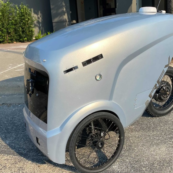 New robot food delivery rolls into popular Austin ...