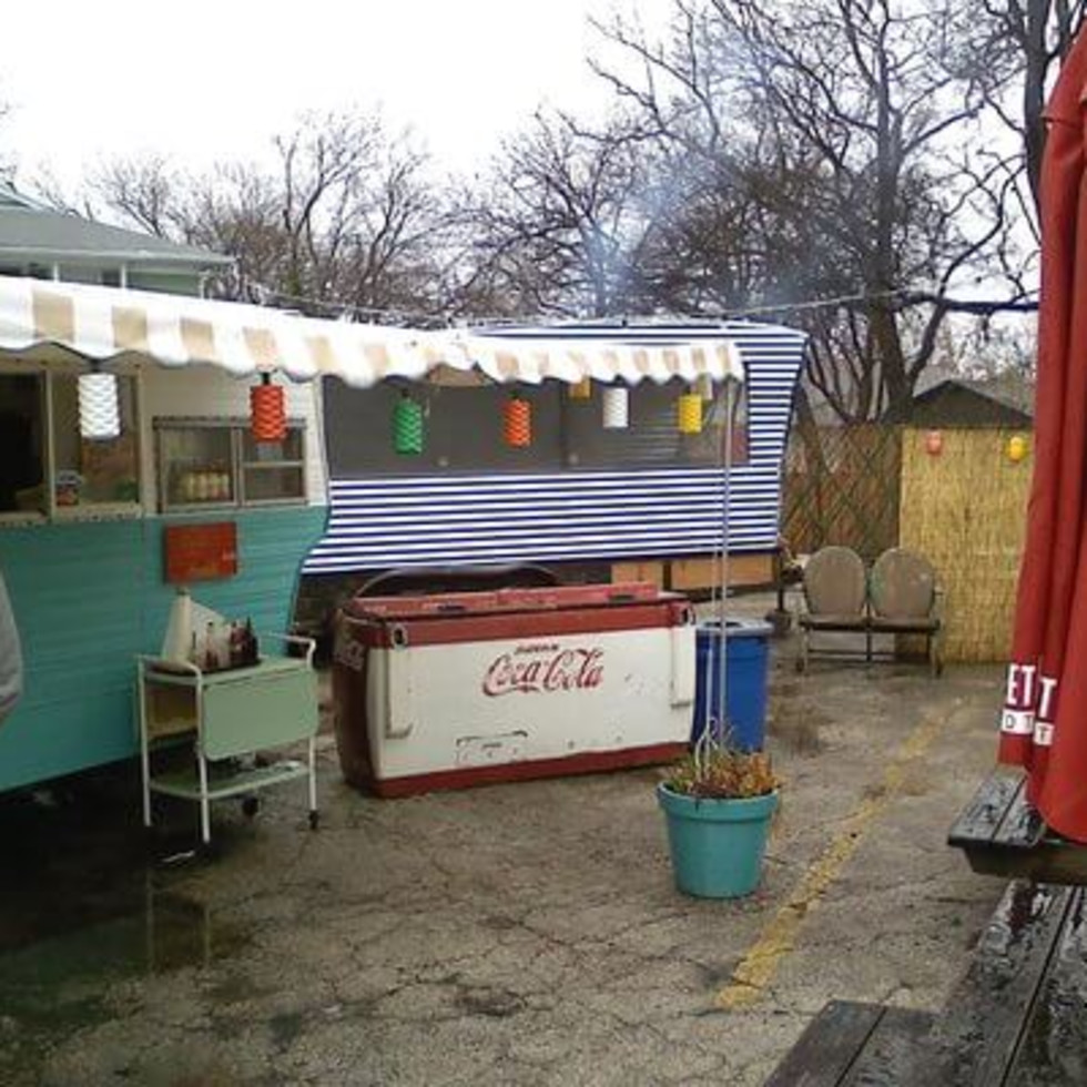 Austin Photo: Places_Food_franklin_bbq_exterior