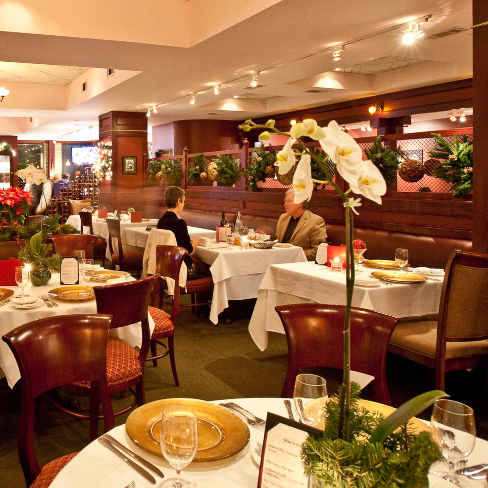 Kiran's Restaurant, dining room