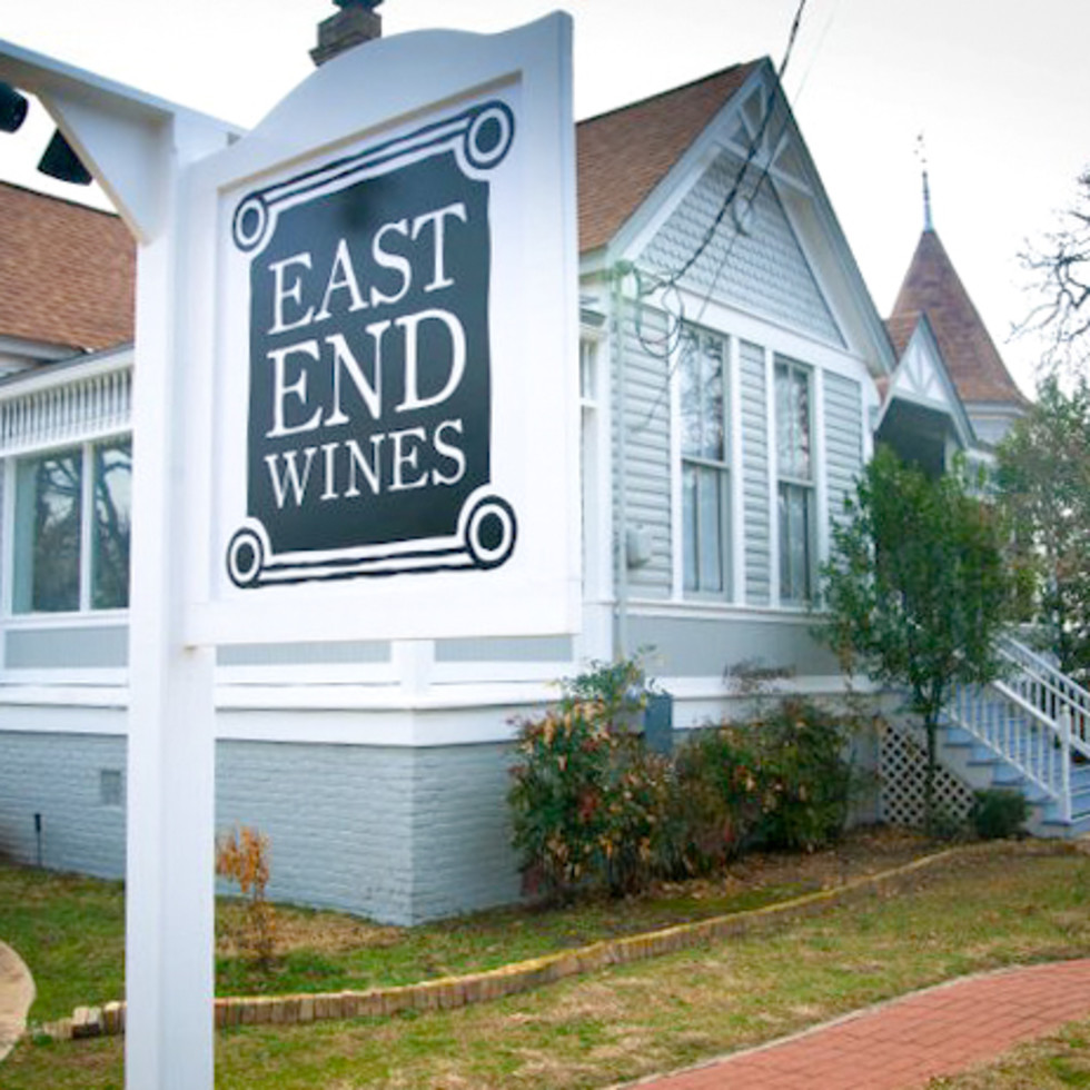 Austin Photo Set: News_Rob Moshein_not too hot to drink Champagne_August 2011_east end wines