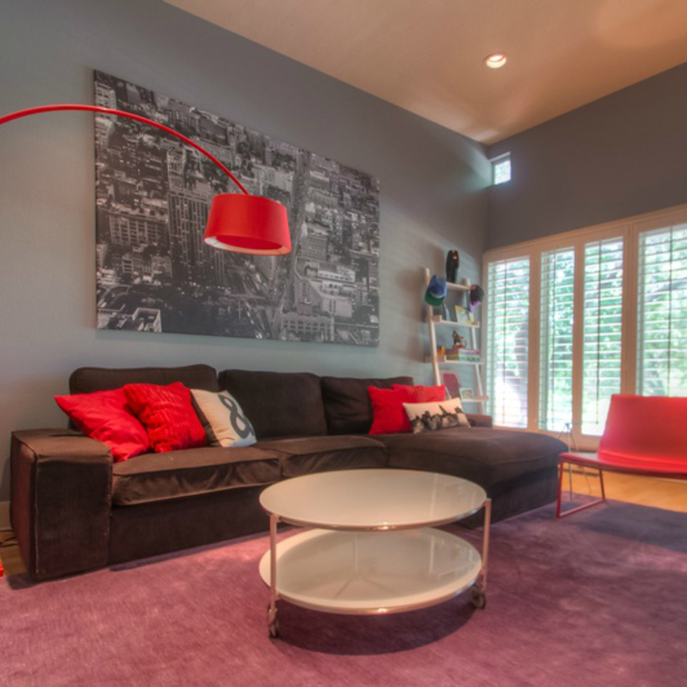 Architectural surprises abound in this revamped Fort Worth abode