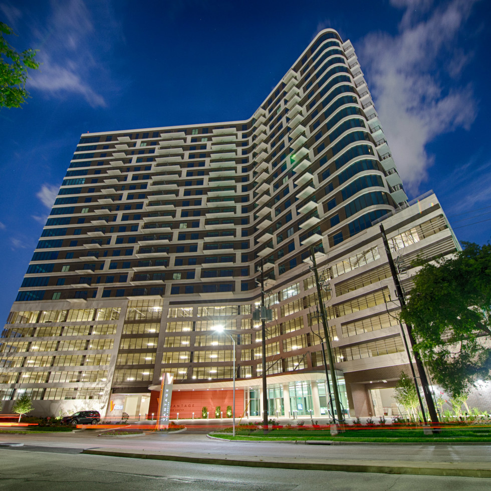 A closer look at High-Rise Keyless Apartment With Penthouse View And Modern Amenities