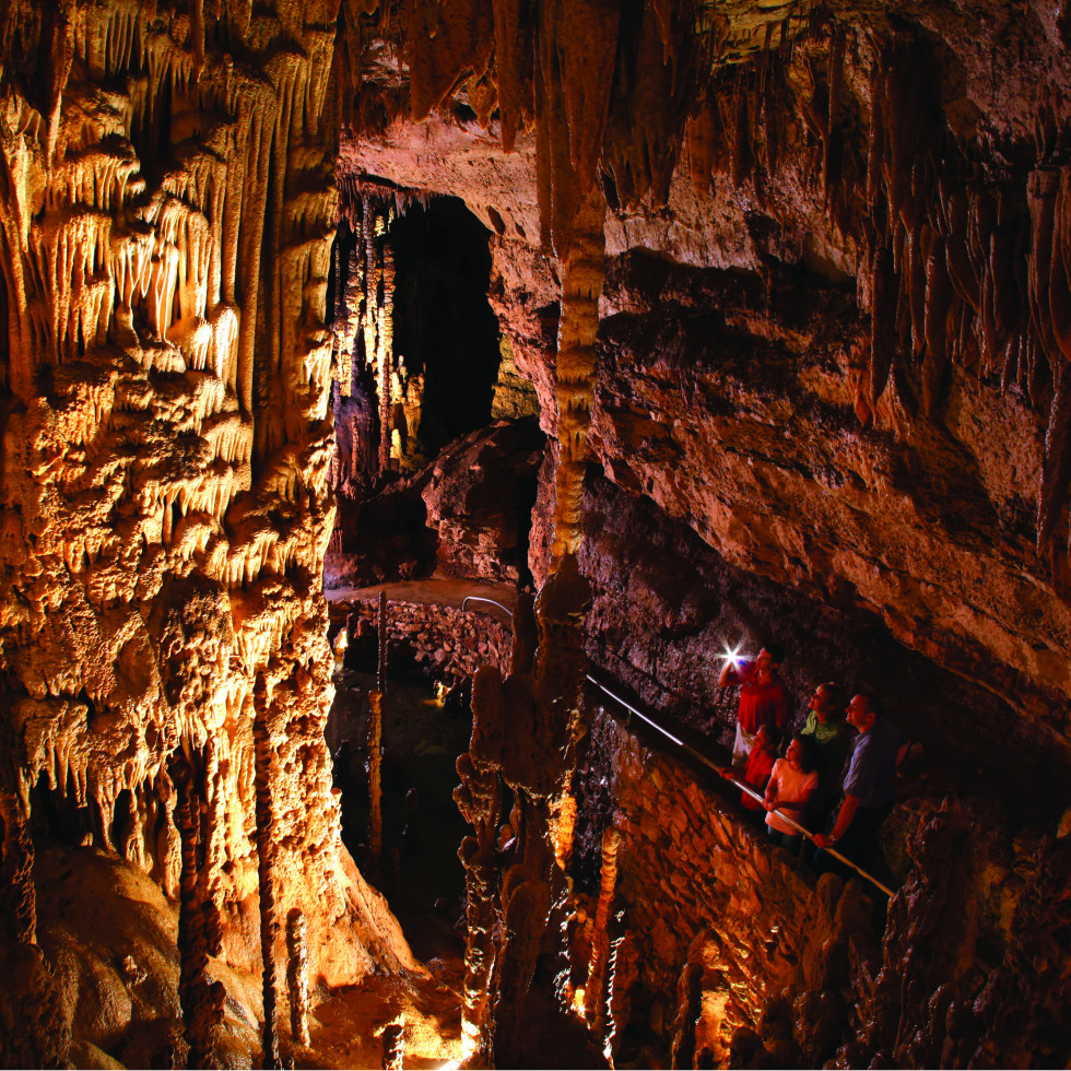 visit caves in texas