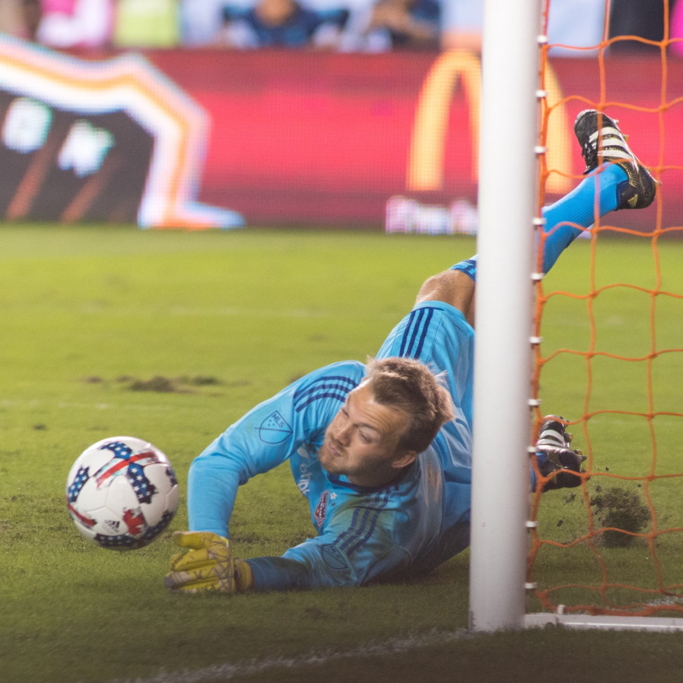 Houston Dynamo in MLS Western Conference game against Seattle