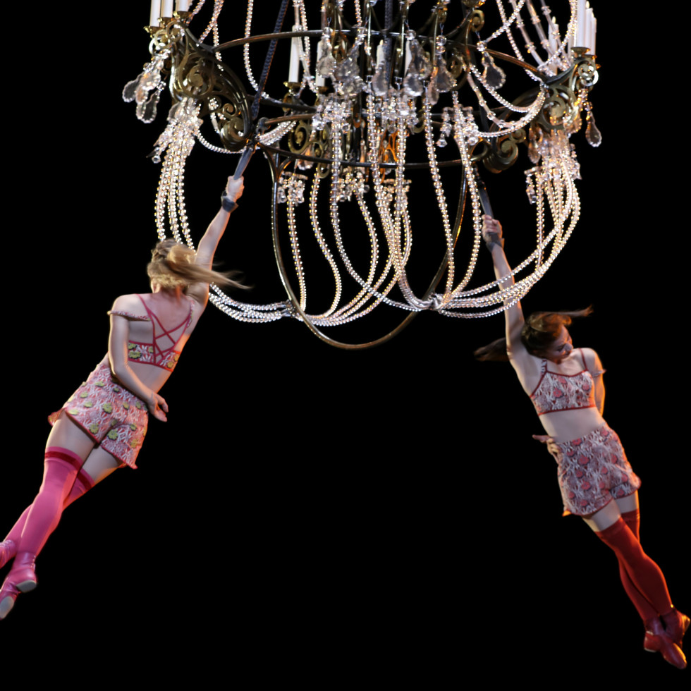 Cirque du Soleil's dazzling, artsy acrobatics leaps into Houston