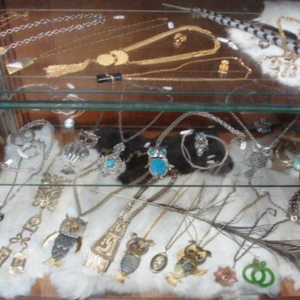 Austin Photo: Places_shopping_feathers_boutique_jewelry