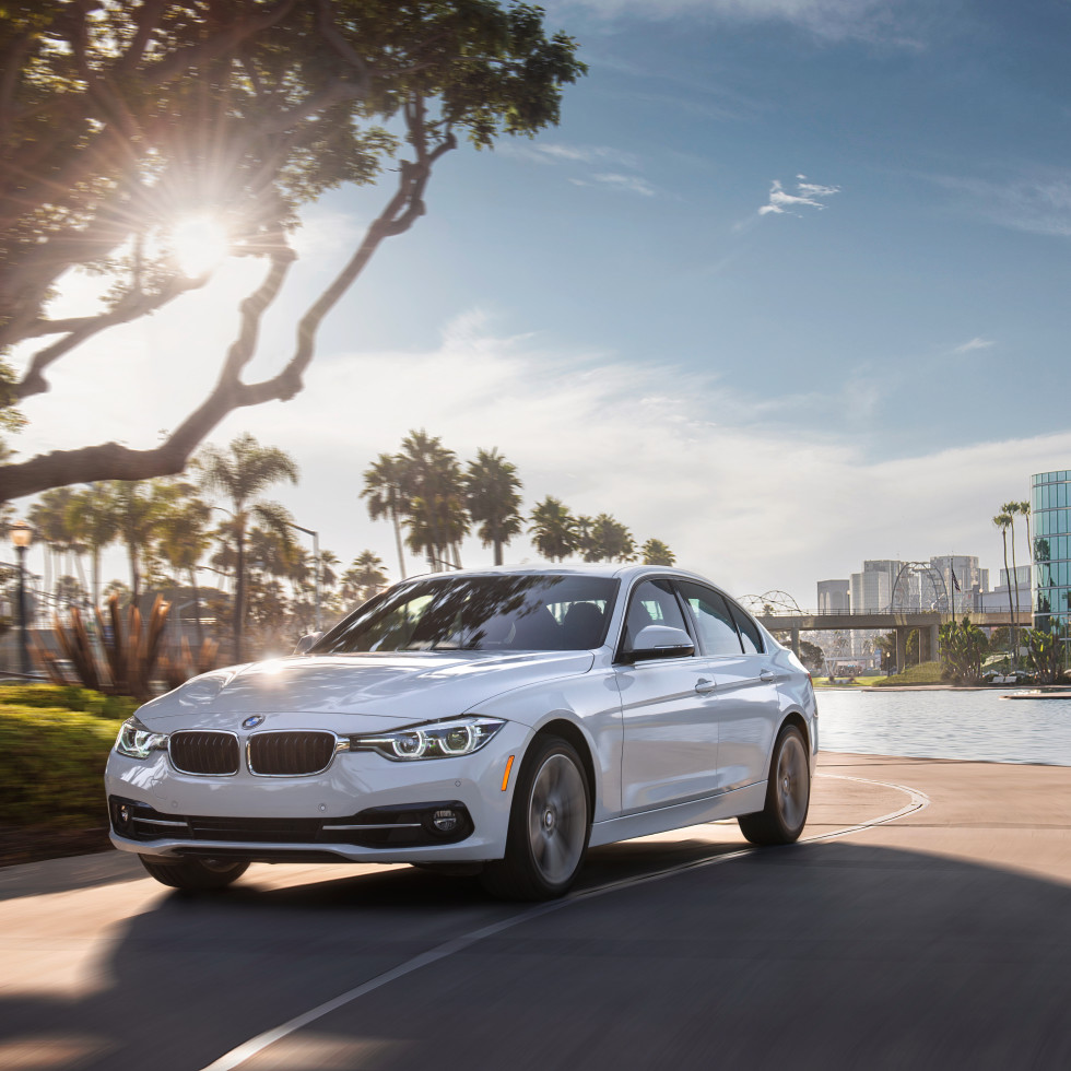 Should you lease, buy, or get a preowned car? Momentum