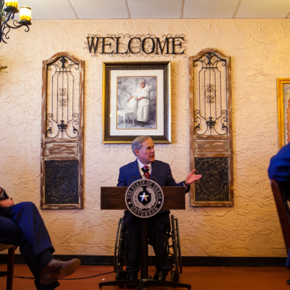 Texas Gov Greg Aboott Montelongo's Mexican Restaurant Lubbock 