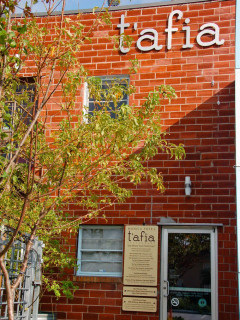 Places-Eat-t'afia-exterior-1