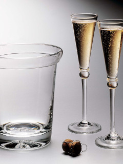 Places-Shopping-Bering's Siimon Pearce champagne bucket