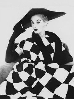 "Icons of Style: A Century of Fashion Photography"