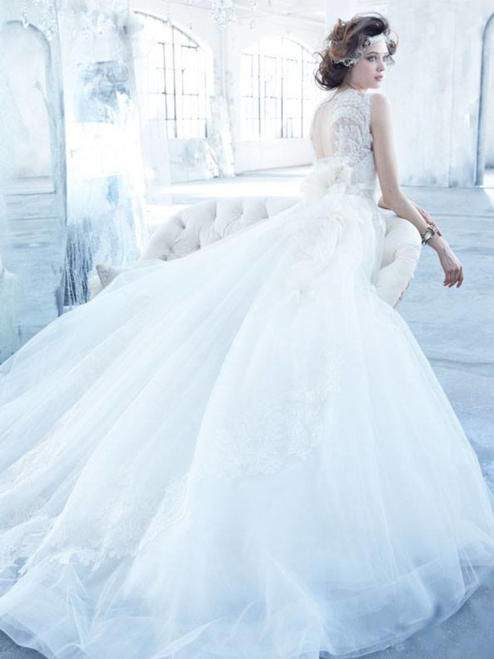 Where to Shop Right Now: 10 don't-miss stores, bridal gown sample sale ...