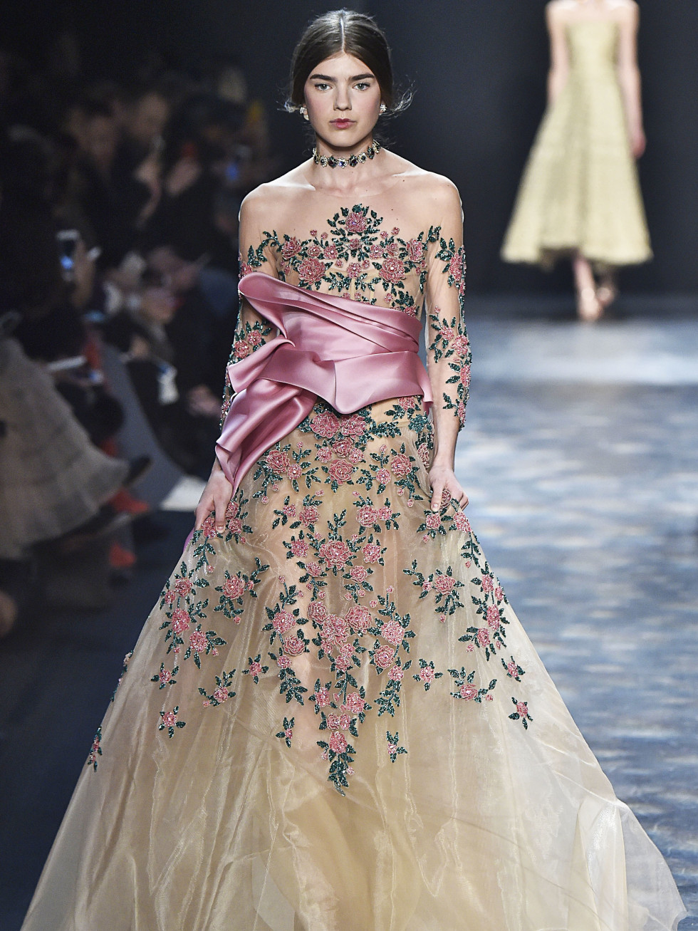 Marchesa collection features magnificent evening gowns fit for a queen ...