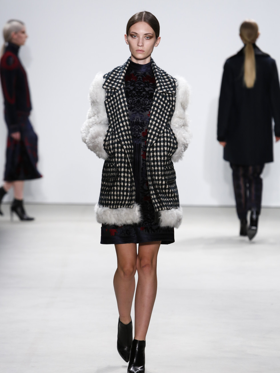 Yigal Azrouel fall 2016 collection look 17