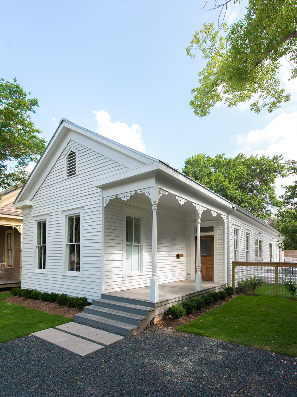 Good Brick Awards 2015 Carl Hollimon Victorian cottage in Old Sixth Ward Historic District