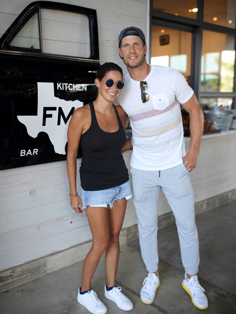 Friends come together to raise funds for Houston Habitat for Humanity