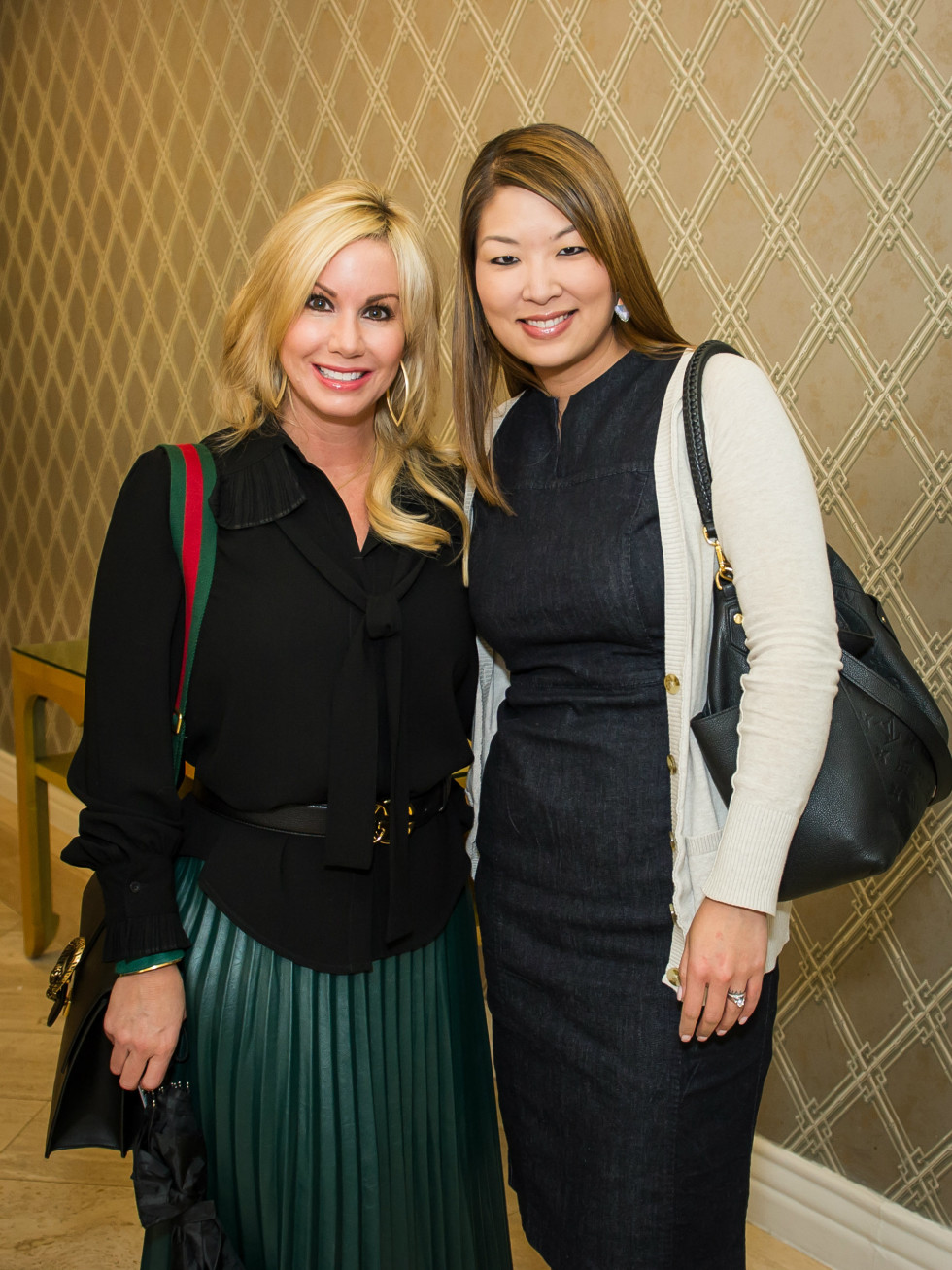 Sydney Seiger, Joanne Bahrenburg