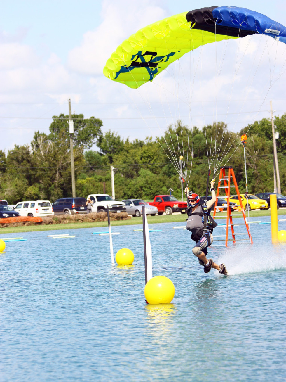 News_skydiving_Thomas Hughes