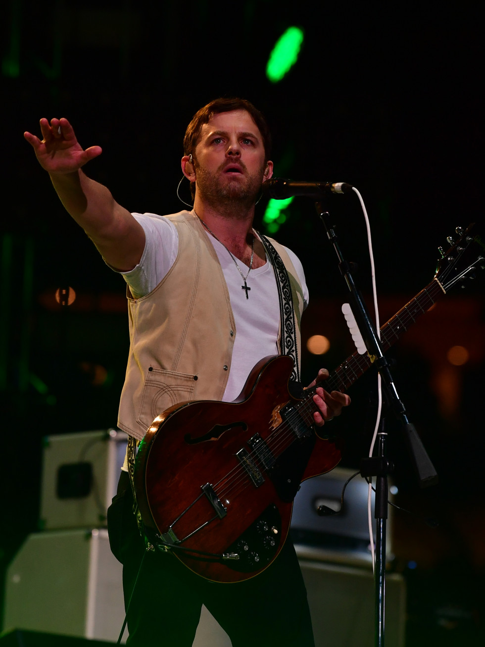 nashville new years kings of leon use somebody nashville new years kings of leon use somebody