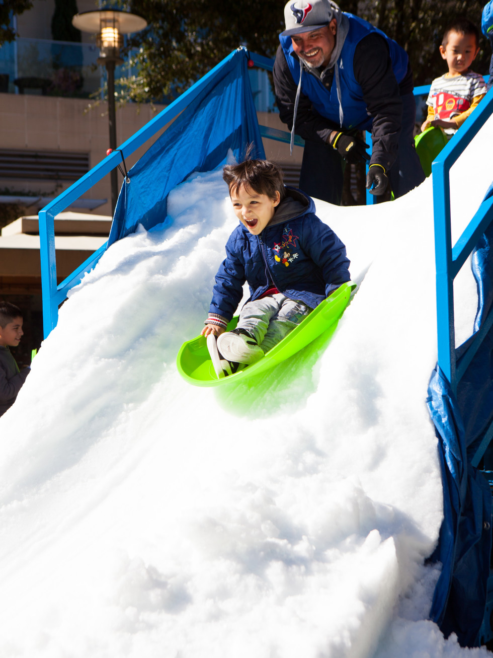 Glisten snow sledding